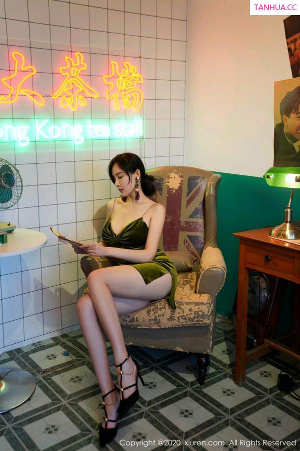 周妍希 奶瓶土肥圆 [XiuRen]高清写真图 2020.08.24 No.2477 奶瓶土肥圆矮挫丑黑穷第8张图片